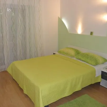 And Josip 3* Vodice